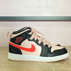 🎉 HOST PICK 🎉 AIR JORDAN RETRO 1 MID CASUAL SHOES